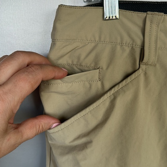 Patagonia Men’s Tan Hiking Shorts Size 34 - Picture 4 of 12